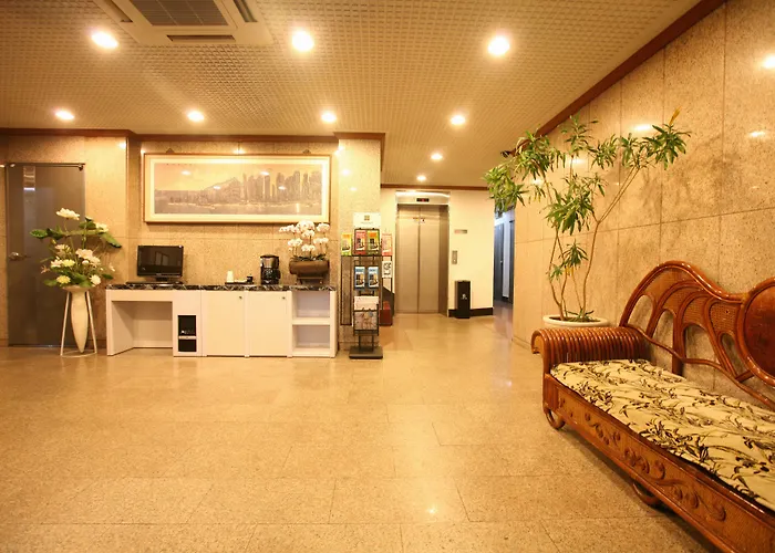 Hotel New World 3*
