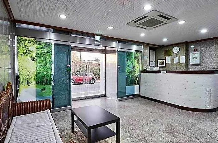 New World Hotel
