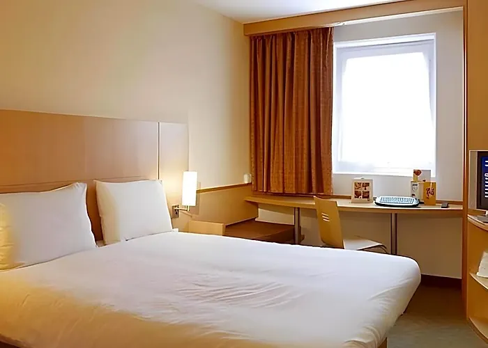 Hotel New World 3*